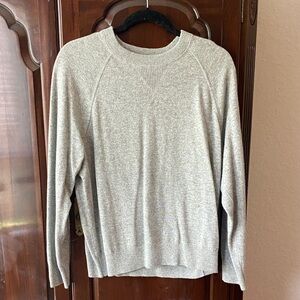 Everlane Women's Heather Gray Cashmere Crewneck Sweater